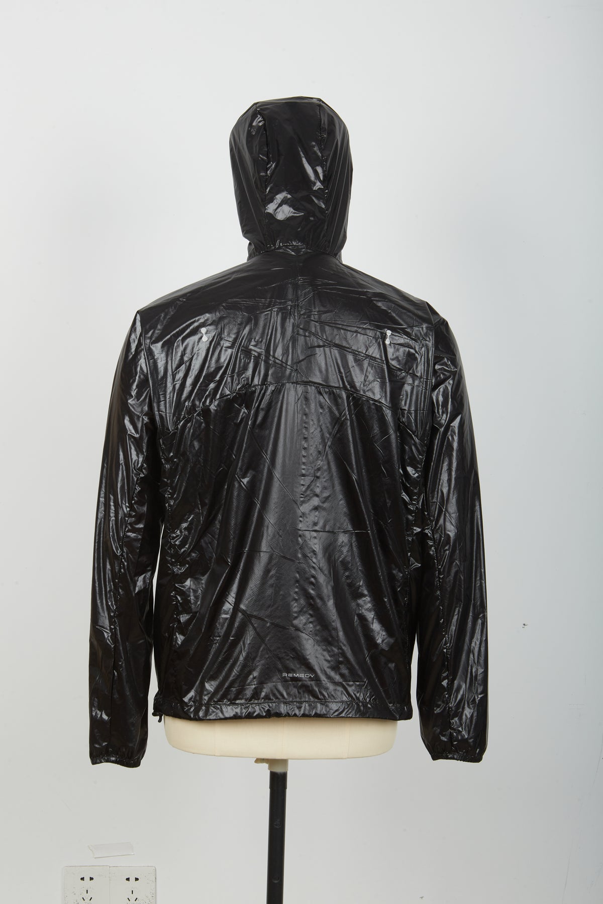 Shiny Crinkled Hooded Windbreaker Jacket, Lightweight Packable Windproof Hood Jacket for Men, Streetwear Running Shell