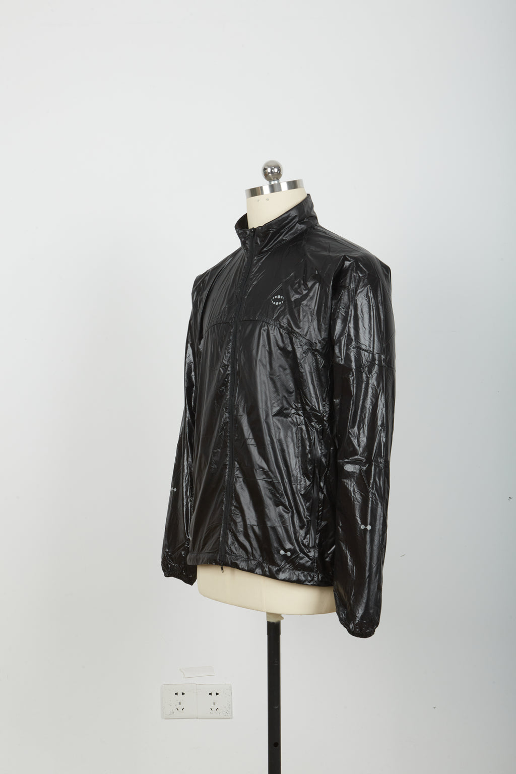 Shiny Crinkle Stand Collar Windbreaker Jacket, Lightweight Packable Zip Up Outerwear for Men, Streetwear Windproof Jacket
