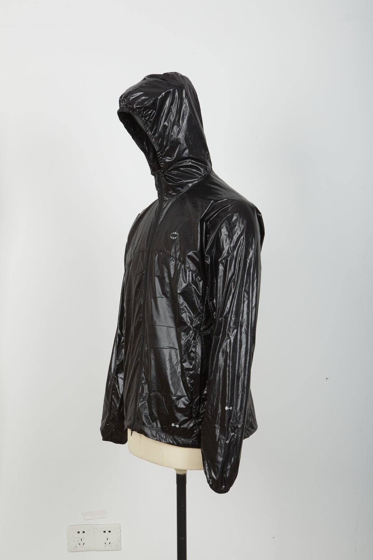 Shiny Crinkled Hooded Windbreaker Jacket, Lightweight Packable Windproof Hood Jacket for Men, Streetwear Running Shell